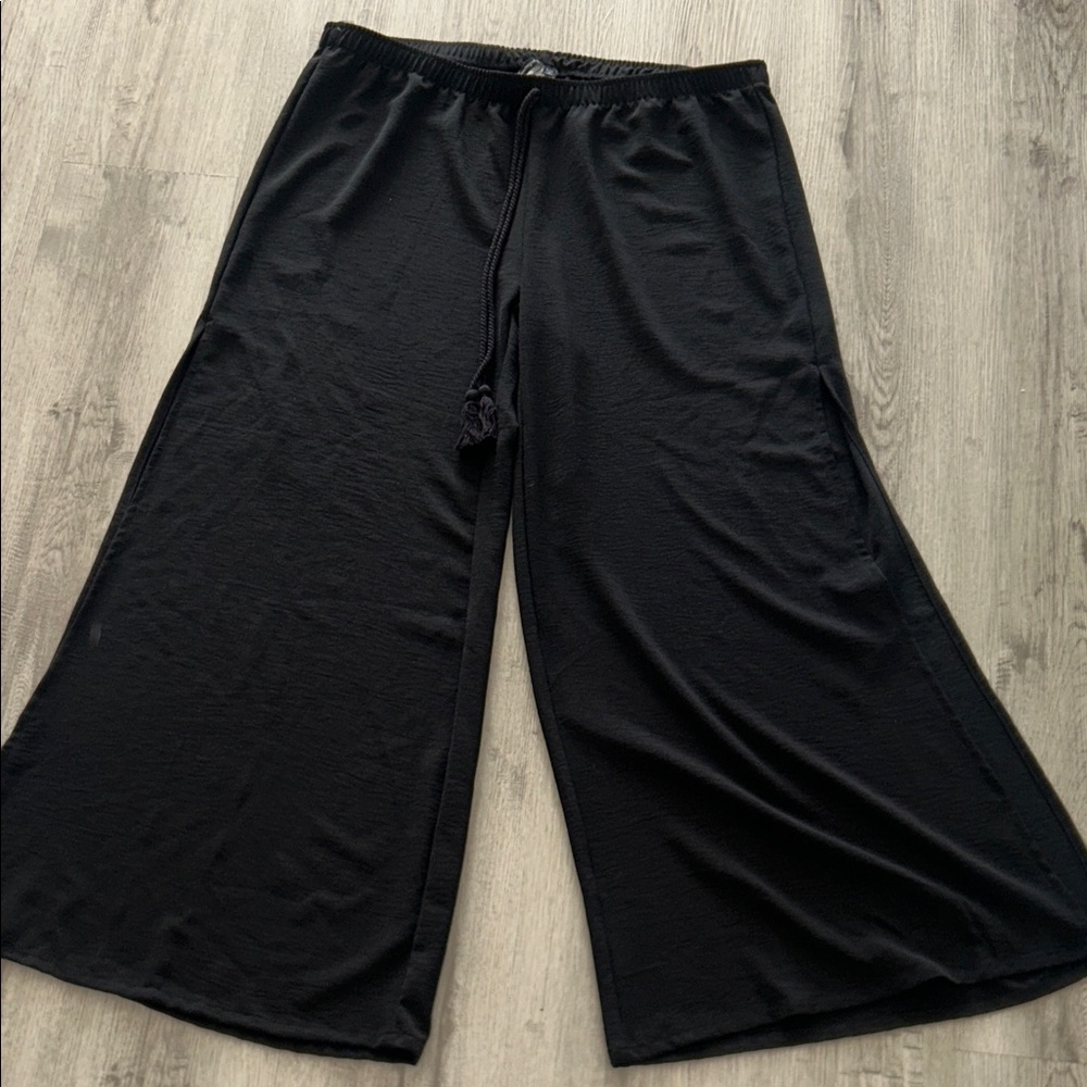 Elegant Black Wide-Leg Women's Pants